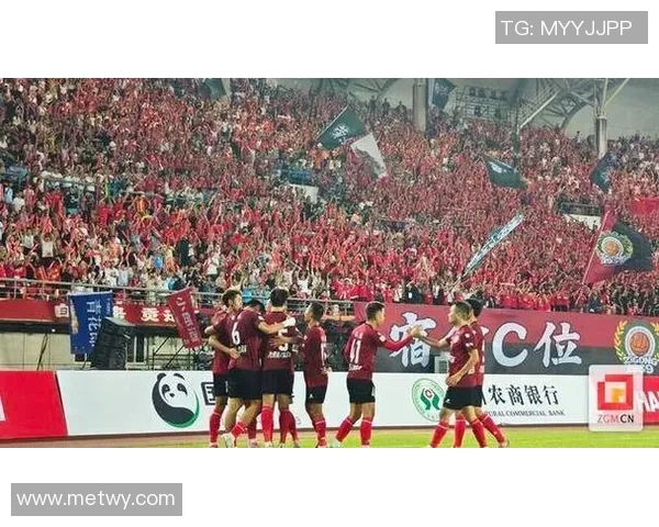 足坛巨星进球瞬间全景展现激情与荣耀燃动绿茵赛场